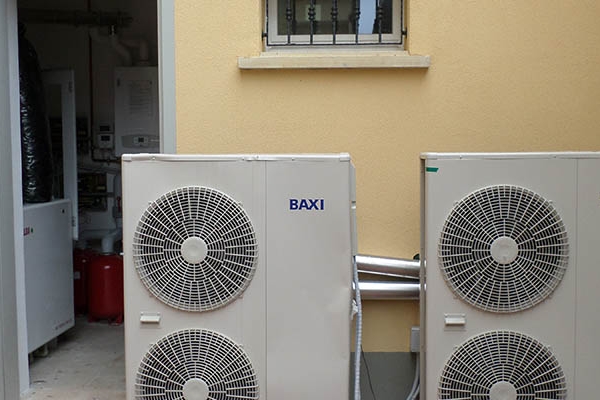 Impianto centralizzato pompa di calore più caldaia